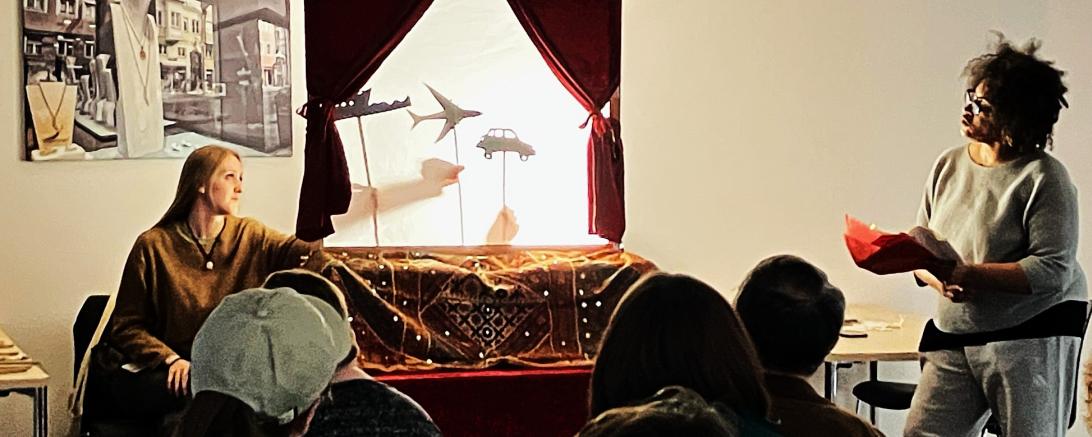 Die Stiftung Sankt Johannes beteiligte sich mit einem Schattentheater an der Fairen Woche.