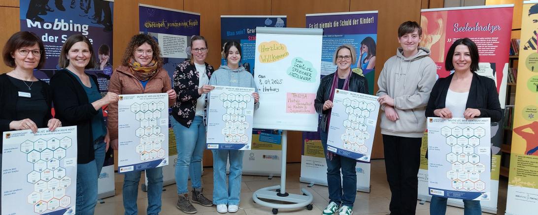 Schülerinnen und Schüler sowie Mitarbeiter der Kommunalen Jugendarbeit des Landratsamtes Donau-Ries