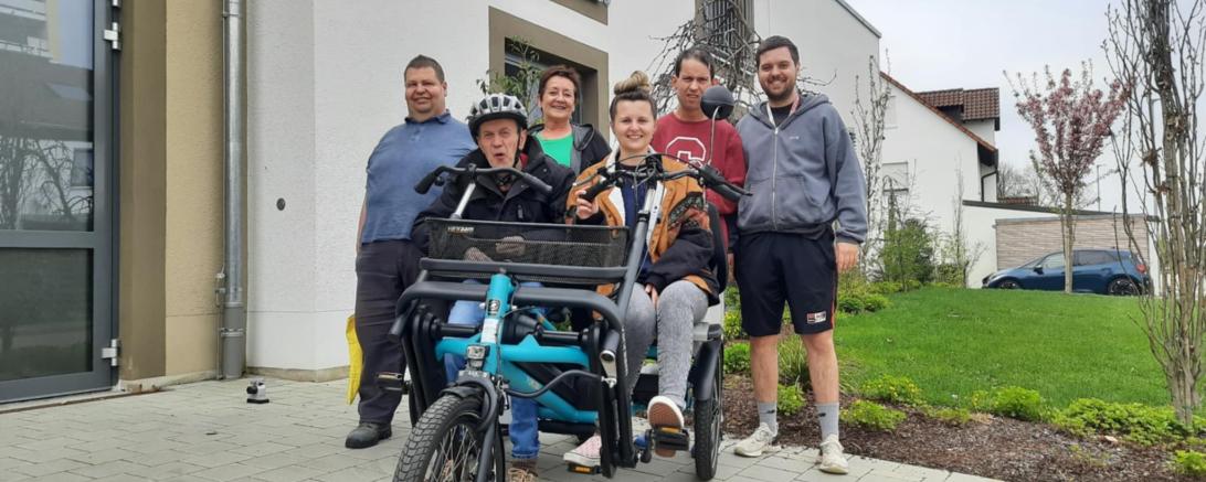 Mit der Unterstützung von „Aktion Mensch“ konnten für die Wohnbereiche in Oettingen, Dinkelsbühl, Merkendorf und Gunzenhausen jeweils sogenannte Partner-Fahrräder der Fa. Van Raam angeschafft werden.