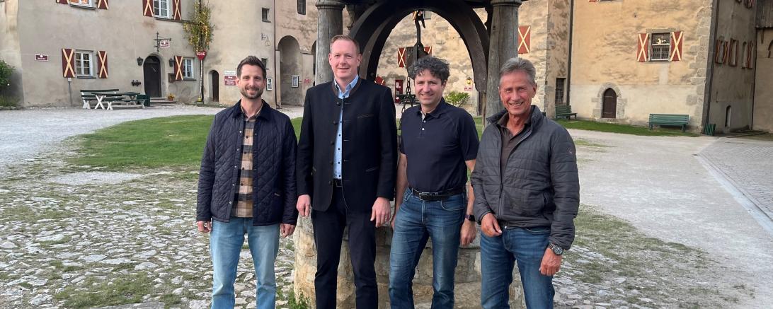 Das Bild zeigt von links nach rechts: Tobias Eska, Andreas Strobel, Udo Dreher und Martin Obermann