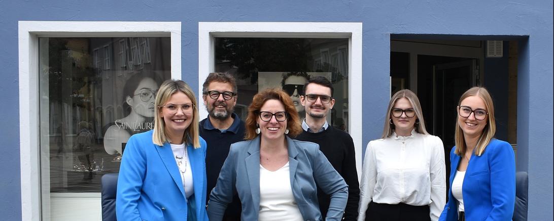 Das Team von Optik Augenblick (von links): Julia Rödter, Ralf Lessmann, Claudia Sorré, Laurin Strobl, Lilly Probst und Julia Wirkner. 