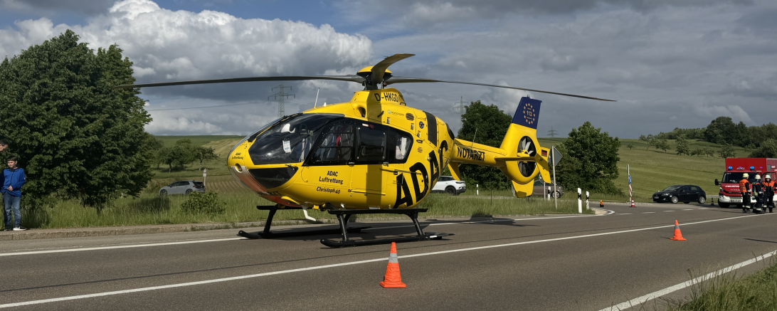 Das Bild zeigt einen Rettungshubschrauber.
