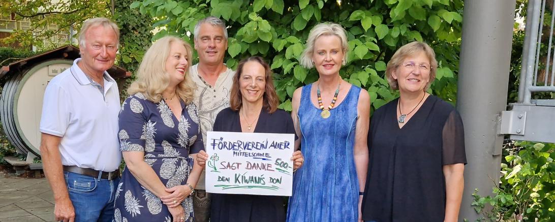 Kiwanis spenden an Förderverein 