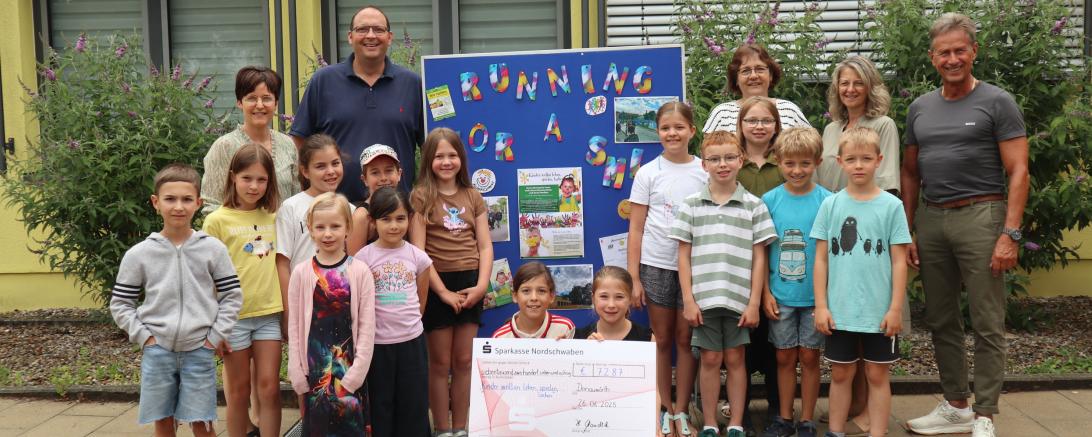Spendenübergabe Running for a smile