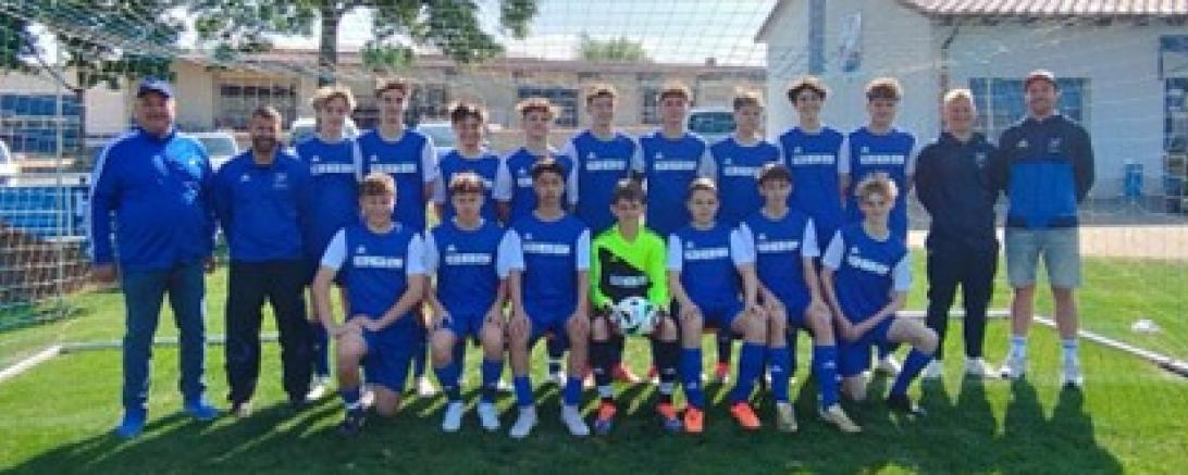 Gerhard Ritter, Gerd Aschenmeier, Mannschaft, Chrissi Wagner, Simon Radler (v.l.n.r.)