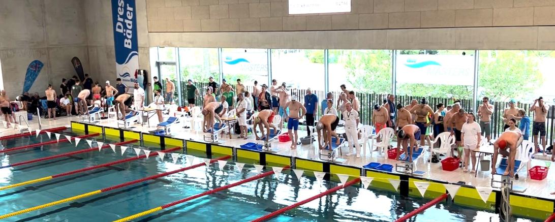 Start zu den 50 m Freistil, Matthias Bohn auf Bahn 4. 