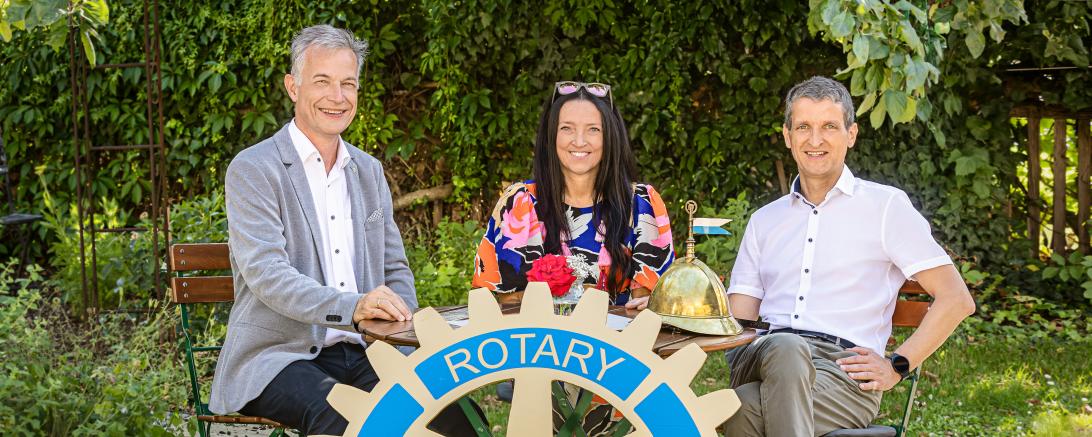 Past President Dr. Jörg Eidam, Incoming President Brigitte Ulbricht, Präsident Frank Ruf.