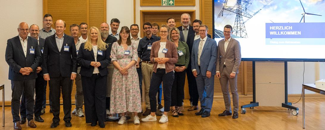 Rund 20 Unternehmerinnen und Unternehmer aus der Region diskutierten mit Fachleuten über Herausforderungen und Chancen des Netzausbaus.