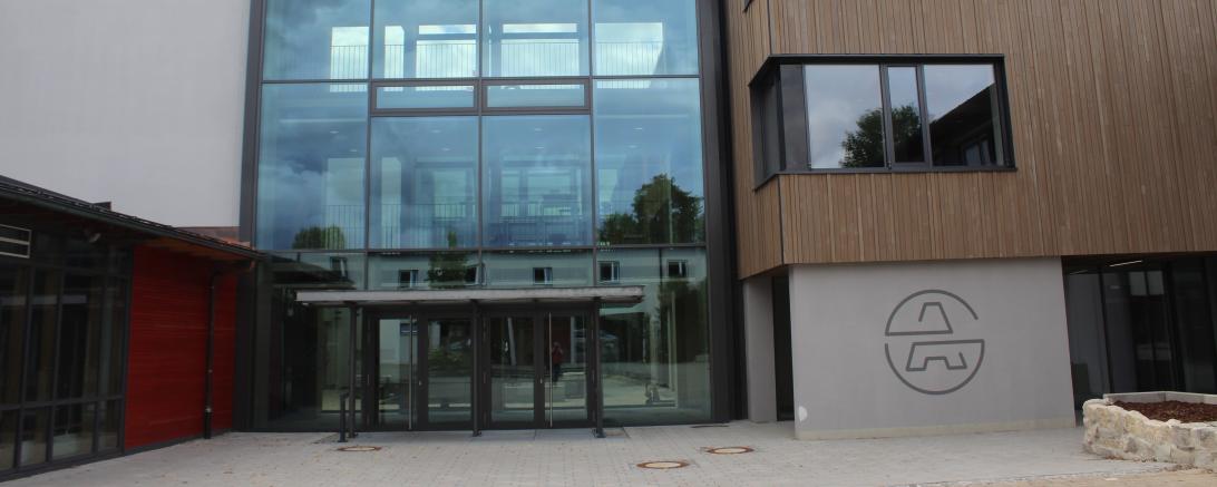Das Albrecht-Ernst-Gymnasium in Oettingen bietet eine neue Idee von Schule.
