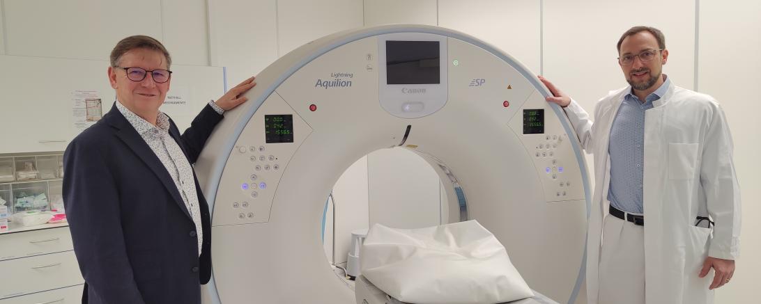 Der moderne CT (Computertomograph) in der Donau-Ries Klinik Donauwörth.