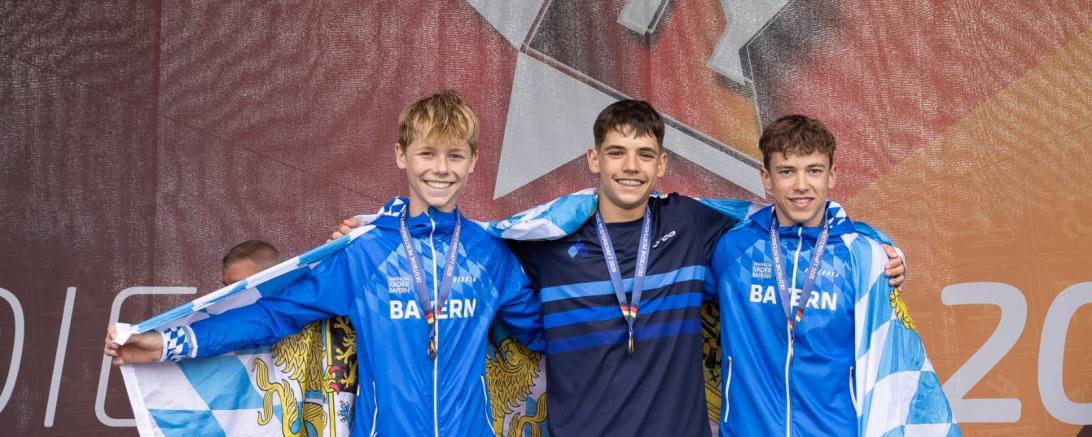 Deutsche Mannschaftsmeister Jugend B vlnr. Joel Westphal (Harburg), Alexander Tresselt (Schongau), Lando Spielberger (Hersbruck).