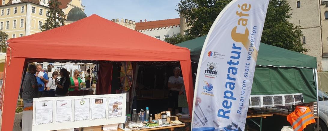 Auch beim Ökomarkt am 7. September ist das Reparatur Café Donauwörth vertreten. 