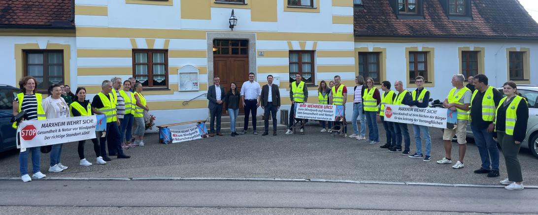 Bürgerinitiative Gegenwind Marxheim bei Diskussionsrunde mit MdB Andreas Lenz.