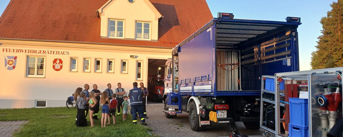 Sannende Einblicke in die Technik des THW.