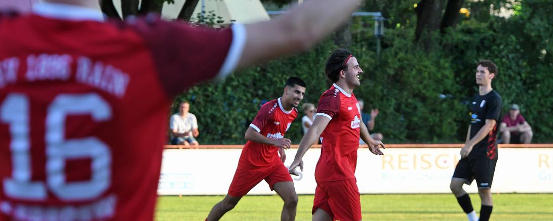 Fatlum Talla nach seinem 4:0. 