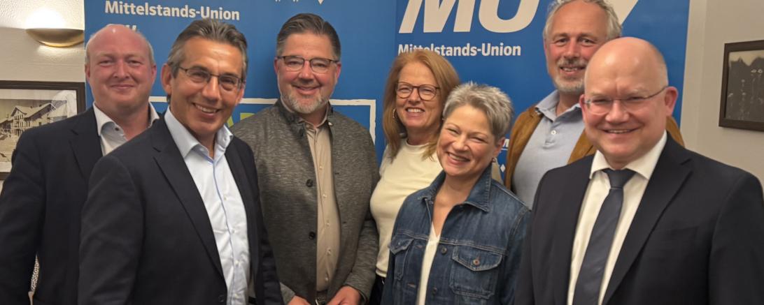 Das Bild zeigt unsere anwesenden Delegierten vom Kreisverband….von links nach rechts: Gerhard Böswald, Erwin Taglieber, Andreas Kaufmann, MdL, Heike Klauser, Birgit Rößle, Markus Löhe und MU Landesvorsitzender Sebastian Brehm.