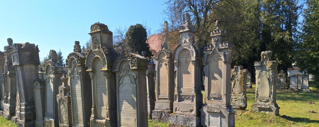 Jüdischer Friedhof in Oettingen. 