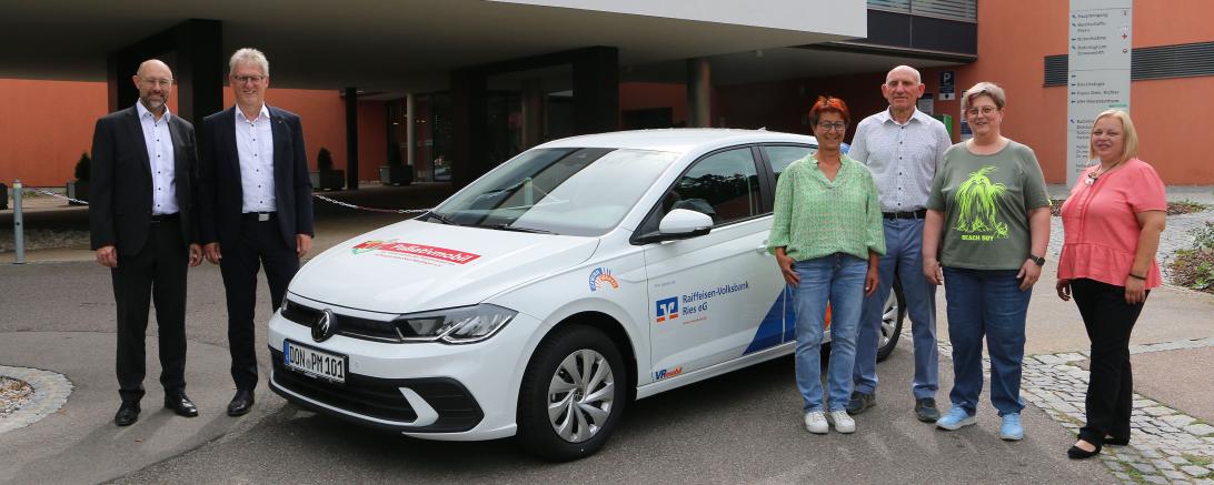 Von links: Dr. Walter Greiner (Stv. Vorstandsvorsitzender), Bernhard Ströbele (Vorstandsvorsitzender Raiffeisen-Volksbank Ries), Birgit Kolb (Palliativ-Pflegefachkraft), Hans Lehenberger (Schatzmeister Förderverein), Karolina Meixner (Leitende Oberärztin Palliativ-Station), Ana Nastasia Vintila (Psycho-Onkologin)