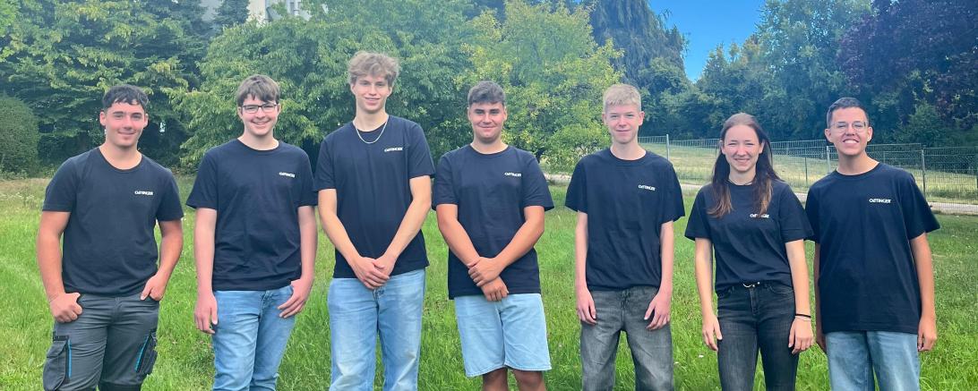 OeTTINGER GETRÄNKE begrüßt sieben neue Azubis in Oettingen. Von links: Toni Meyer (Brauer & Mälzer), Nico Eul (Fachkraft für Lebensmitteltechnik), Finn Helldörfer (Fachinformatiker), Tim Wach (Brauer & Mälzer), Simon Kienle (Industriekaufmann), Janina Jäckle (Berufskraftfahrerin) und Simon Krauß (Kaufmann für Spedition und Logistikdienstleistungen)