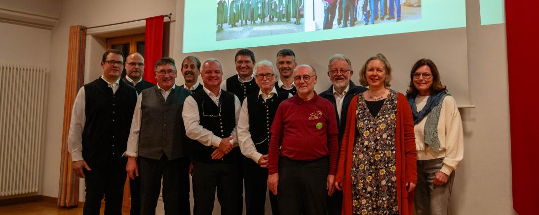 Harburger Nachtwächter und Fotofreunde gestalten einen gemeinsamen Abend.