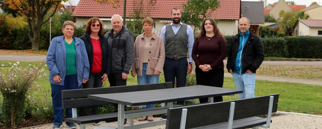 V.l.n.r.: Gabi Wurm, Heidi Kröner, 1. Vorstand Günter Rau, Nadine Dürrwanger, Michael Mittring und Isabella Nimmergut (beide RVB Ries) und Florian Gerber. Auf dem Bild fehlen die Vorstandsmitglieder Kathrin Wurm, Renate Gebauer-Schabert, Manuel Rau.