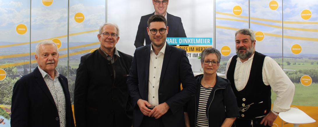 Michael Dinkelmeier (M.) tritt als Kandidat für die Freien Wähler an.