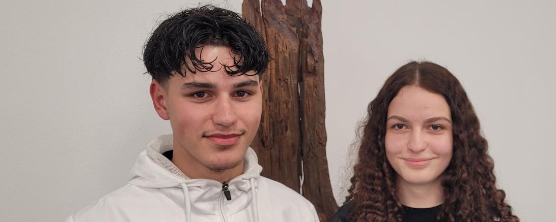 Landkreisschülersprecher Ljuca Ilhan, Leonhart-Fuchs-Mittelschule Wemding und seine Stellvertreterin Alejna Mazlami, Moll-Bercy-Mittelschule Wallerstein