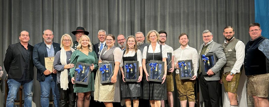 Alle ausgezeichneten Ehrenamtlichen und Sportler*innen, die am 16. Oktober 2025 eine Ehrung erhielten.