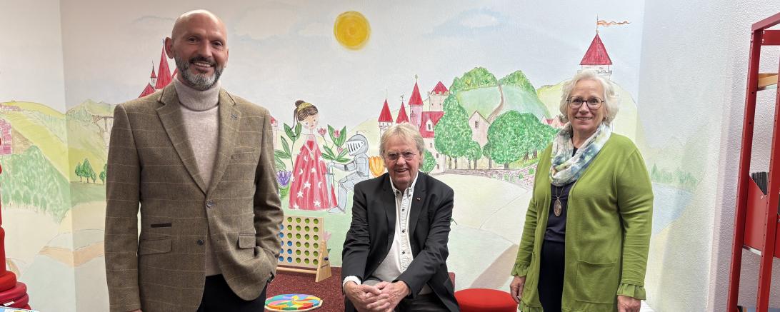 Murat Koc (Personal Matrix, Spender), Johann Streitberger (Vorsitzender und Gründer Juventas Stiftung) und Irmgard Assmann (Vorsitzende Juventas Stiftung).