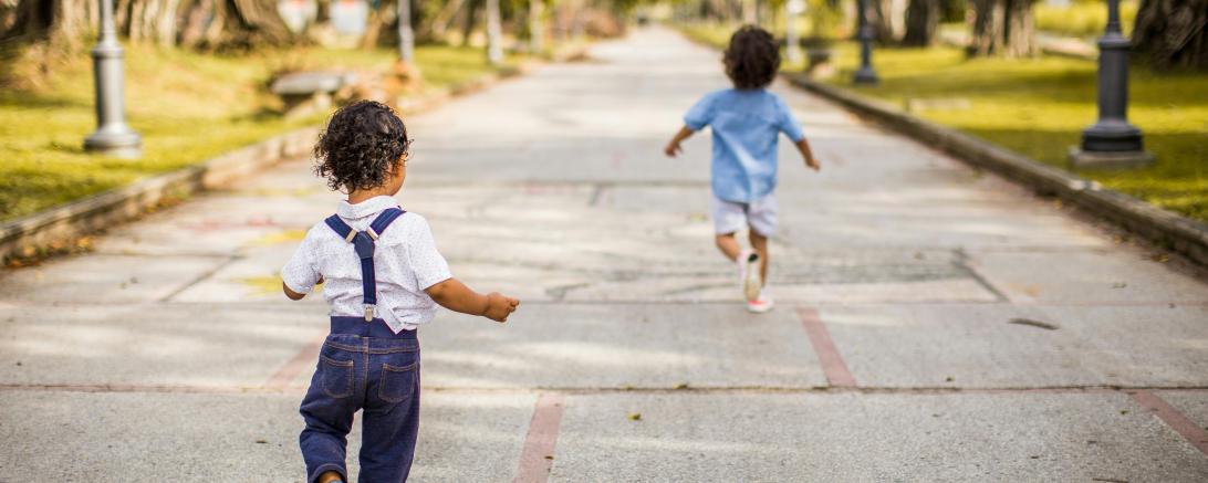 Bewegungsspaß für Babys von 8-12 Monate