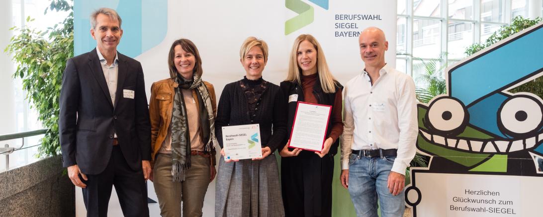 Berufswahl-SIEGEL-Team der HLS: Hubert Wirth, Christine Besl, Anja Heßlinger, Juliana Baumgartner, Andreas Walter (v. l.)