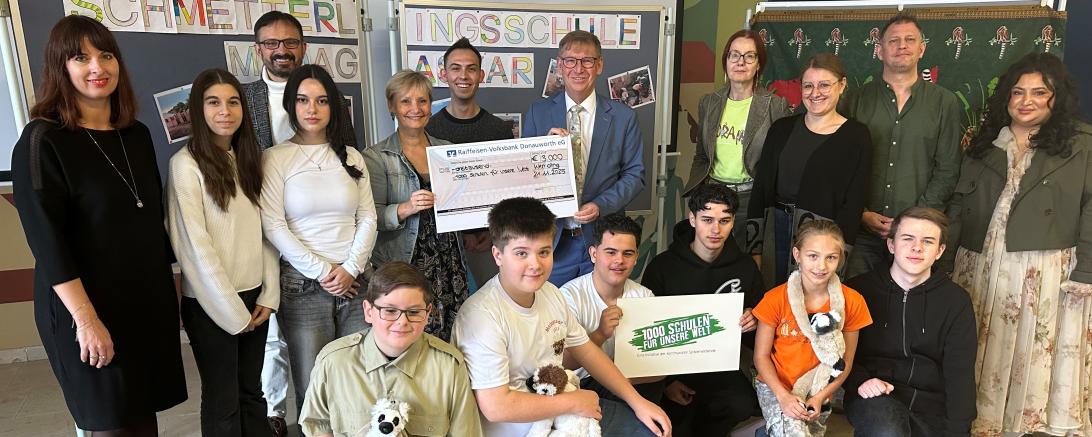 Spendenübergabe in der Leonhart-Fuchs-Schule Wemding