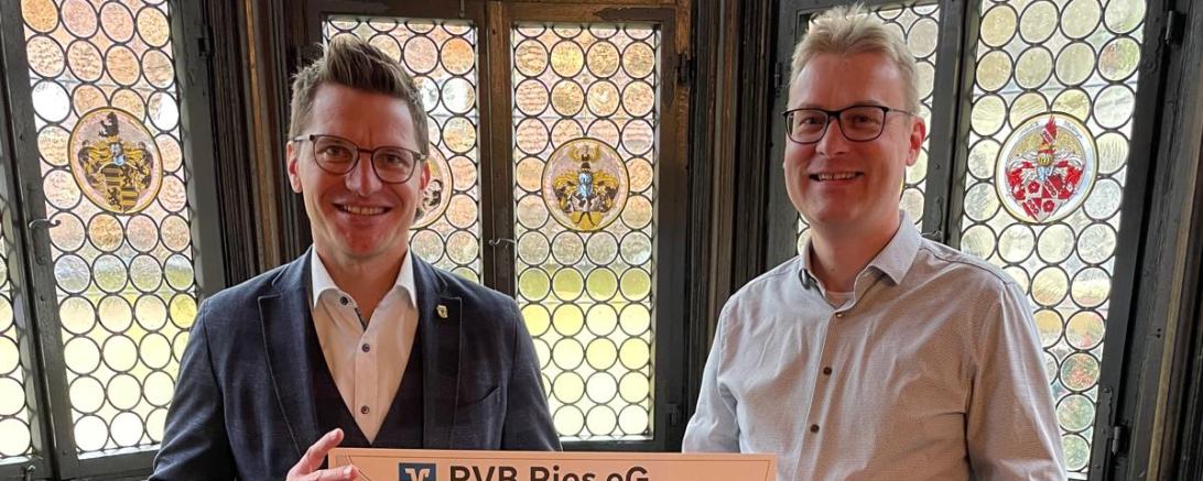 Seefried IT GmbH spendet 1.500 Euro an die Stiftung „Nördlinger Hilfe in Not“