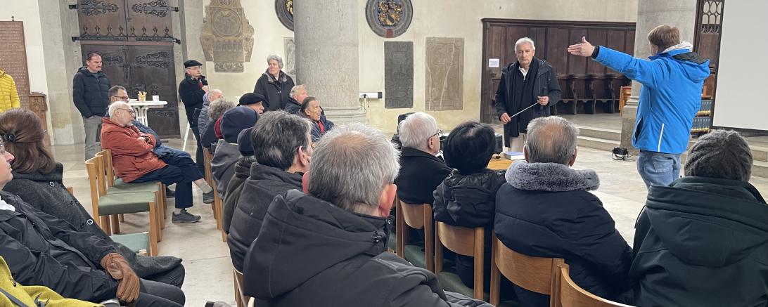 Viele Gemeindeglieder informierten sich vor Ort über die großangelegte Innensanierung der Nördlinger St. Georgskirche.