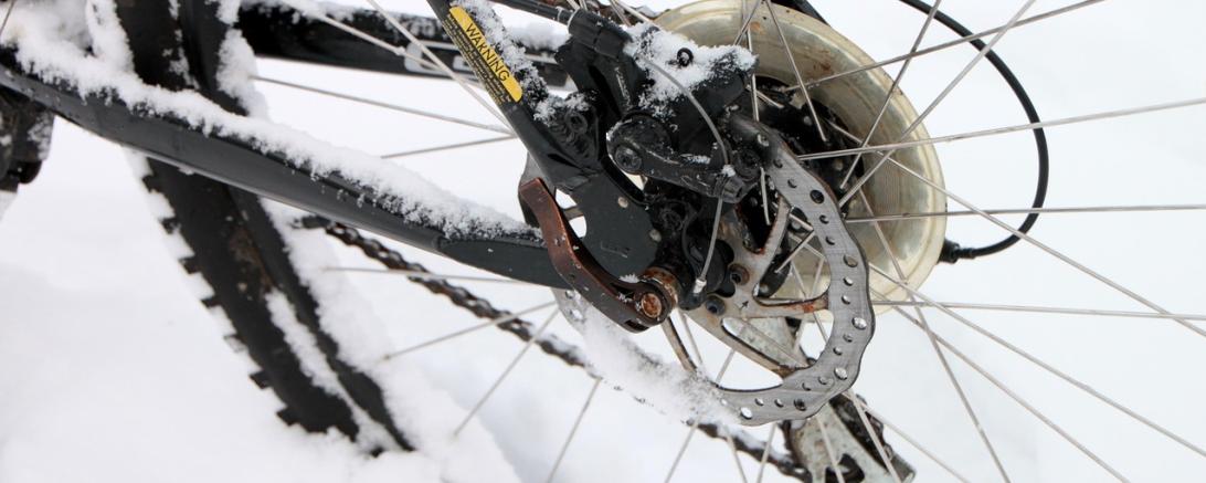 Fahrrad im Schnee
