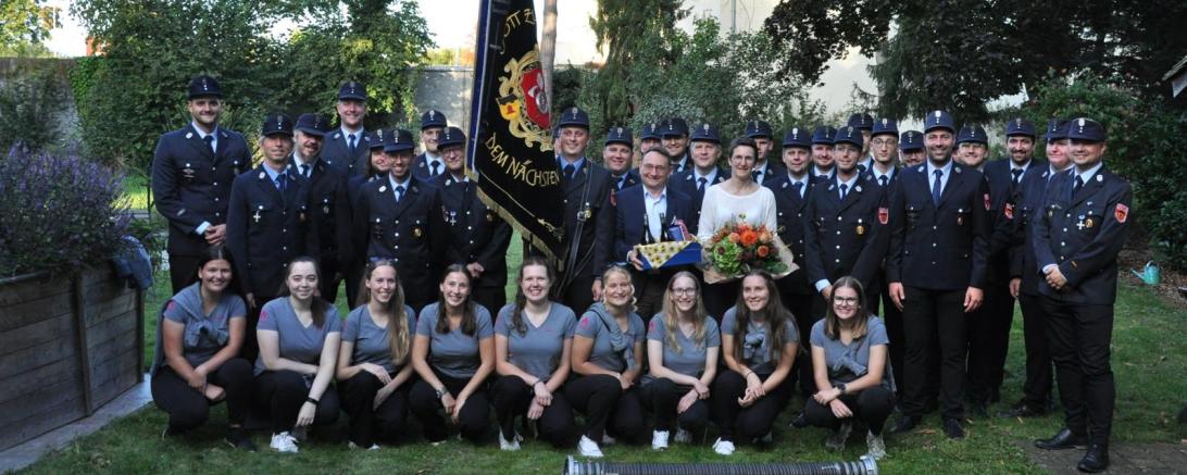 Die Freiwillige Feuewehr Baldingen beim Schirmherrenbitten im September 2025.