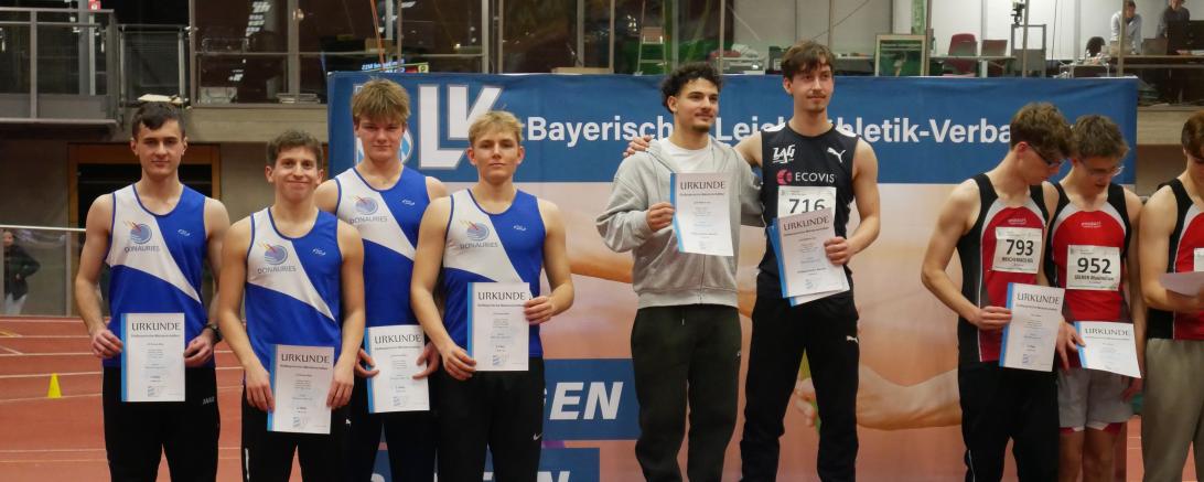 Die 4x200 Meter Staffel der LG Donau-Ries mit Jonas Schöniger, Fabian Lechner, Jonathan Federle und Jakob Miehling.