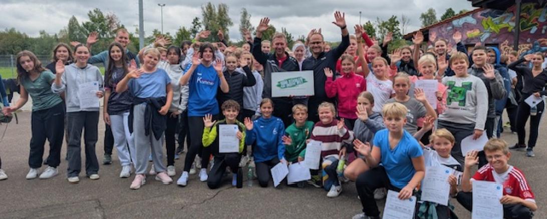 Einige erfolgreiche Läufer nach dem Spendenlauf Ende September.