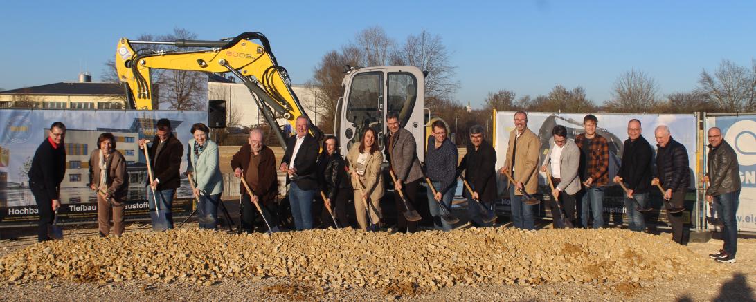 Spatenstich Auto König Donauwörth