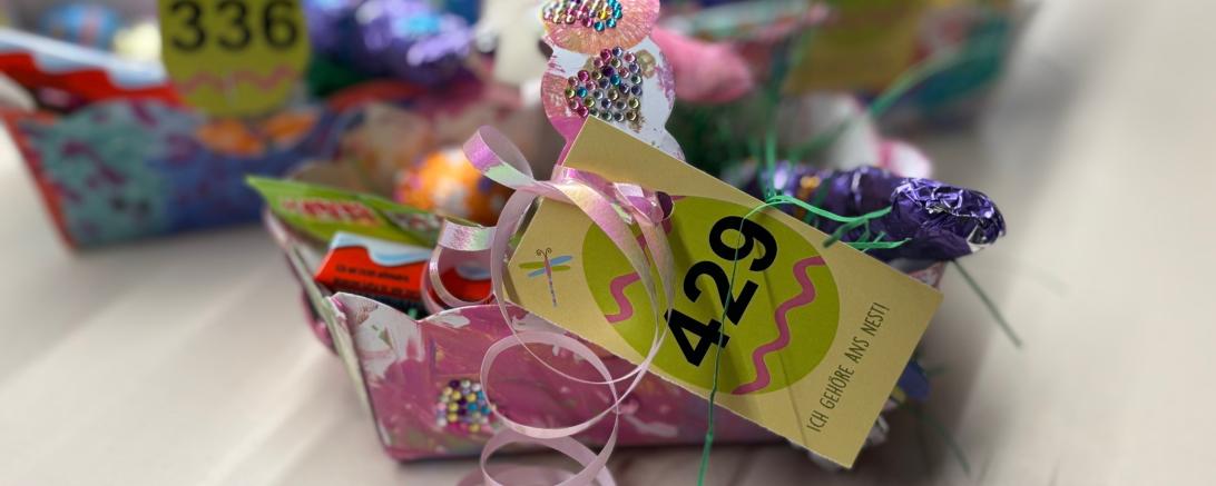 kreativ gestaltete Osterkörbchen