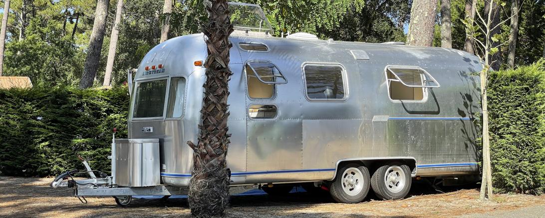Die Airstreams kommen per Spezialverschiffung nach Donauwörth, ehe sie dort in Handarbeit umgebaut werden.