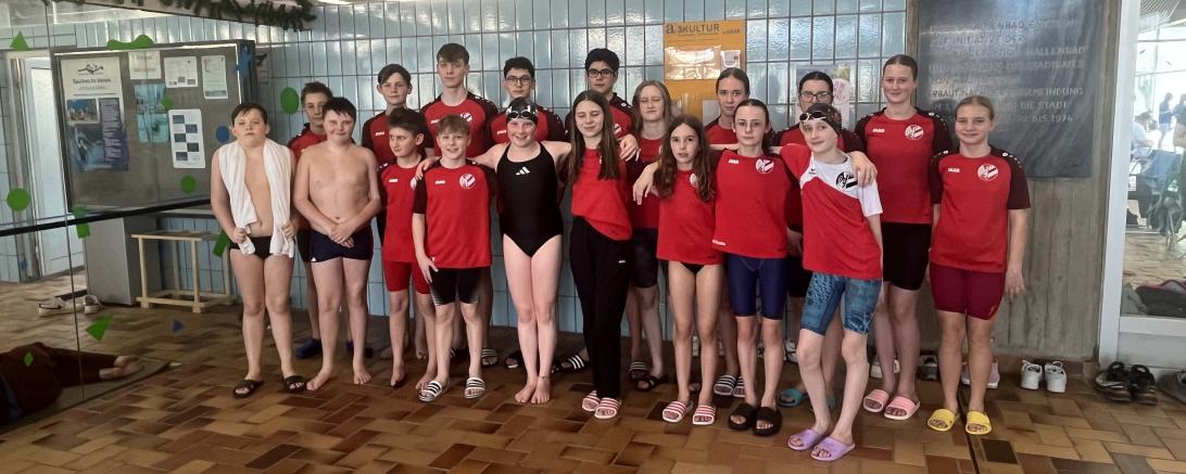 Die Schwimmer des 1. SV Nördlingen bei der Bezirksmeisterschaft in Augsburg
