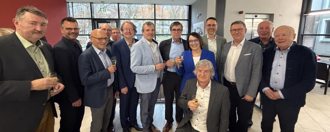 Die neue Vorstandschaft der Vhs Donauwörth.