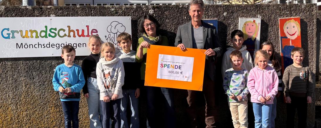 Spendenübergabe "Kinder wollen leben, spielen, lachen!"