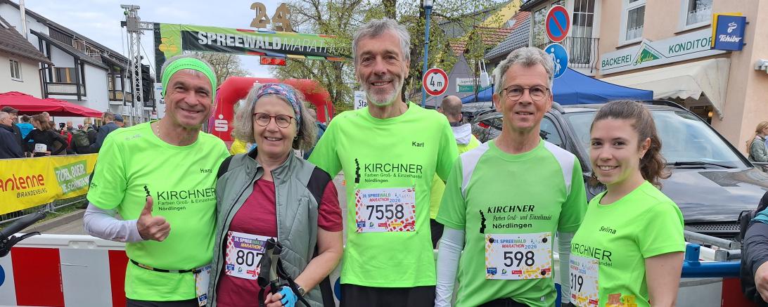 Auf dem Foto kurz vor dem Start von links Hans Niederhuber, Susanne Oßwald, Karl Oßwald, Bernhard Satzenhofer und Selina Graf