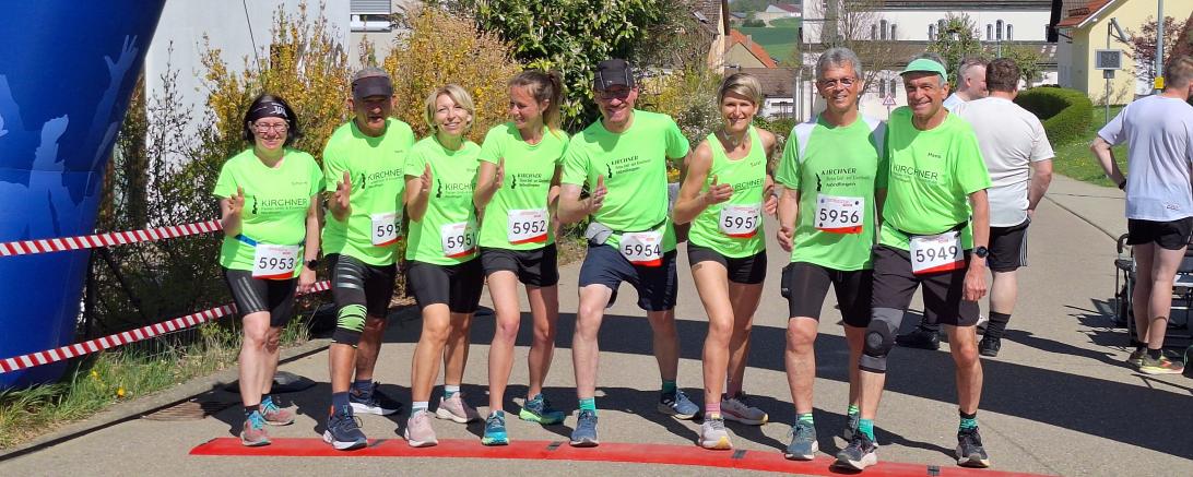 V.l.: Simone Breuer, Hans Sing, Brigitte Singer, Rebecca Bosch, Henning Breuer, Sarah Langer, Bernhard Satzenhofer und Hans Niederhuber.