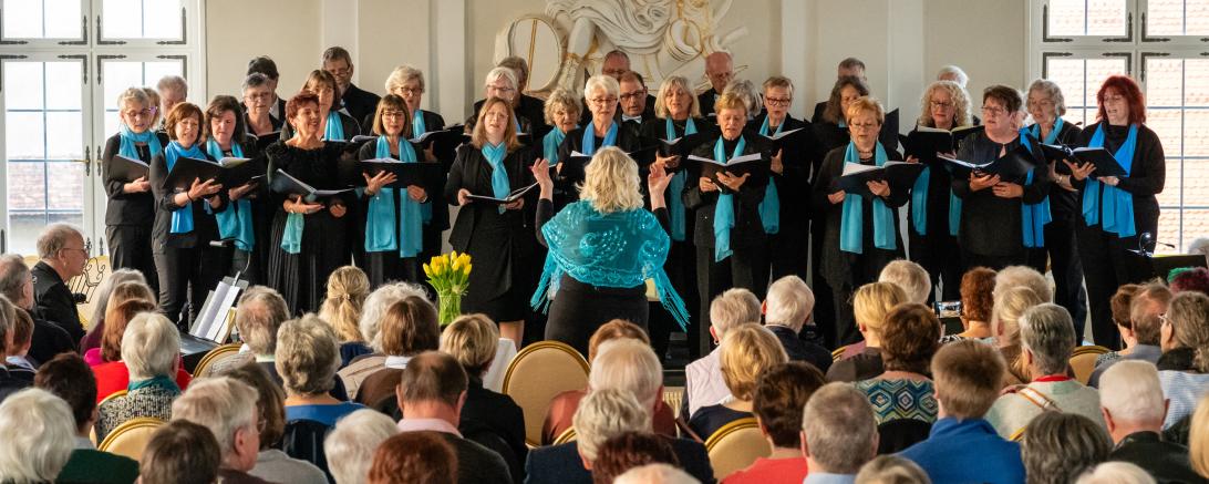 Der Projektchor Ammersee-Harburg-Mallorca gastiert im Fürstensaal der Harburg.