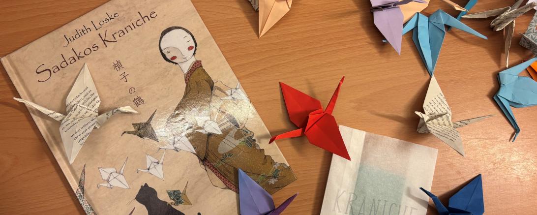 Harburg faltet 1000 Kraniche für das Kunstwochenende vom Juni.