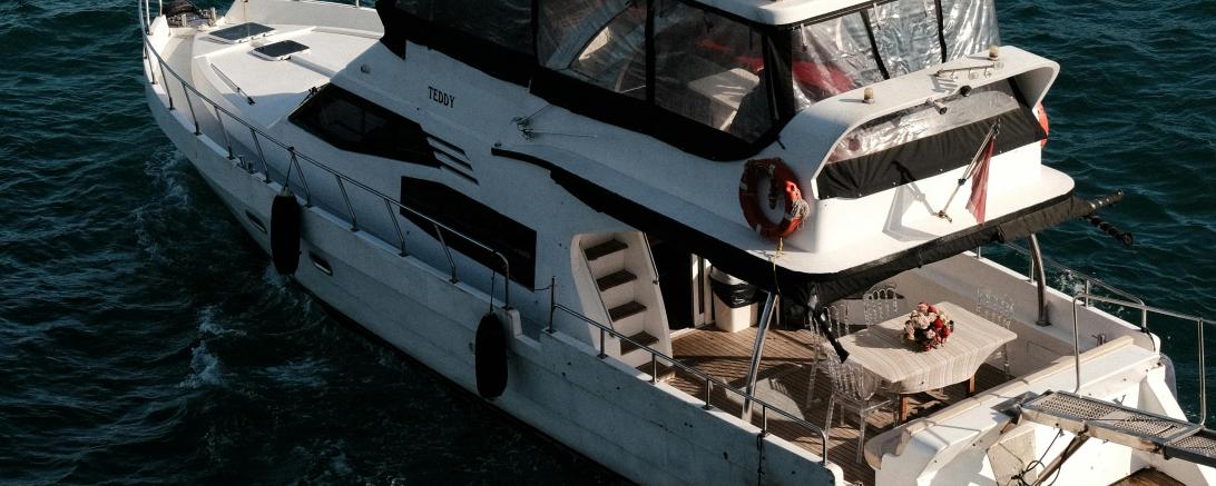 Yacht