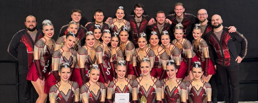 Gruppenbild der Showformation Cats der Blaumeisen Huisheim
